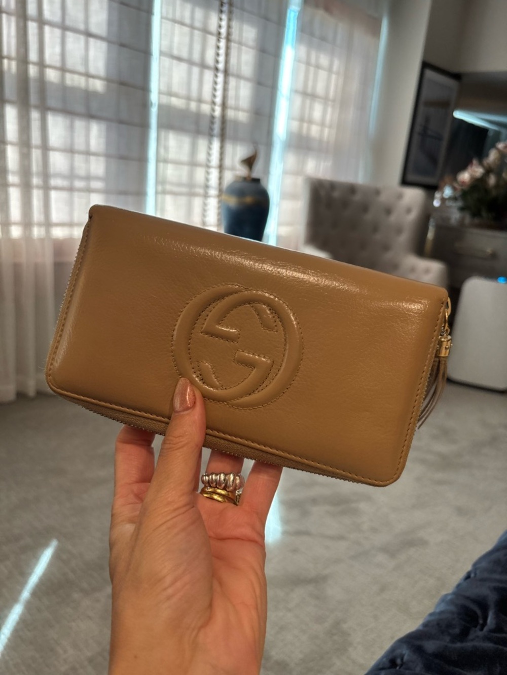 Gucci Taupe/Beige Rich Leather Zip Long Wallet with Embossed GG - Picture 10 of 10